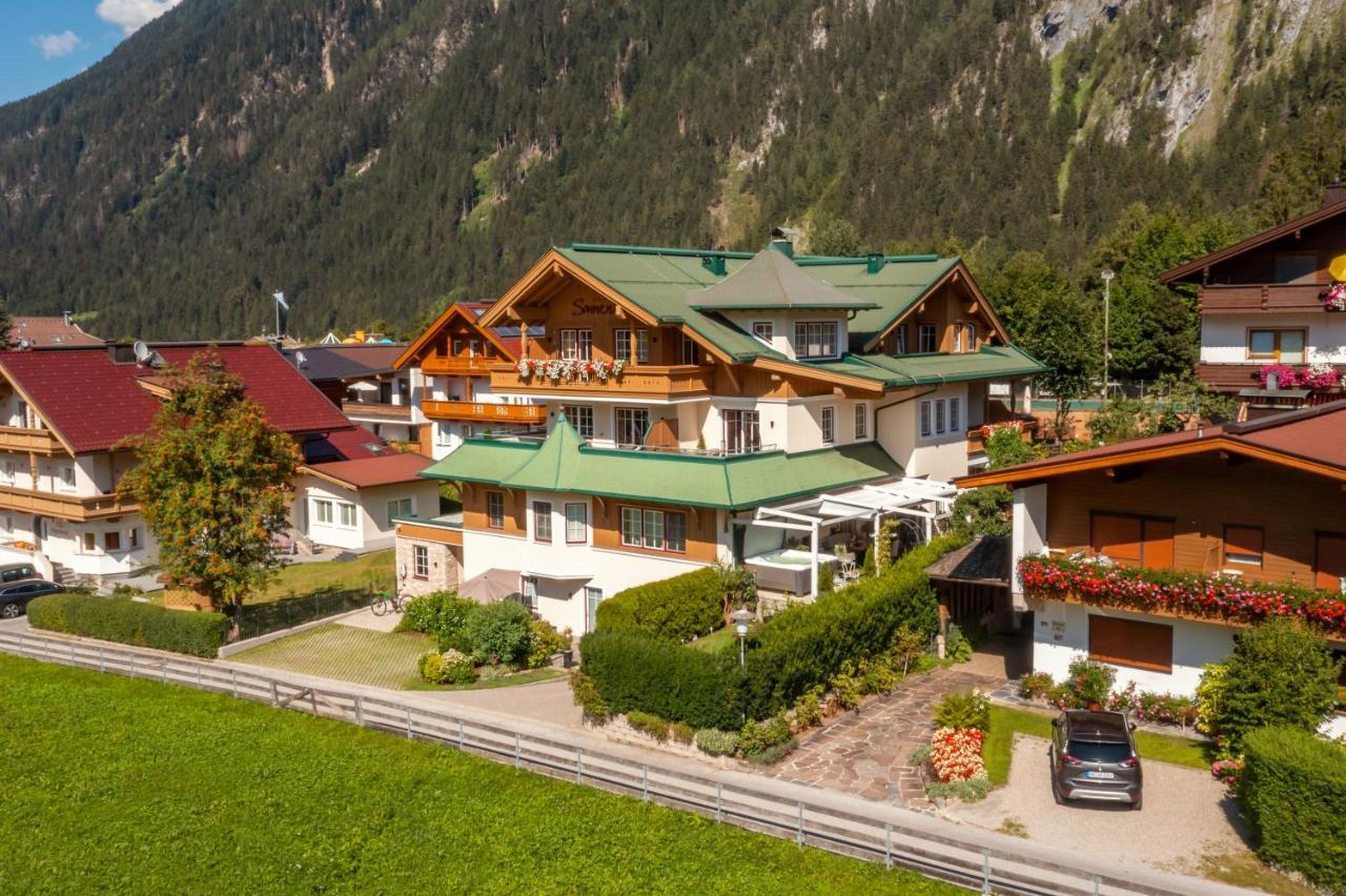 Apparthotel Sonnenhof Mayrhofen Bagian luar foto