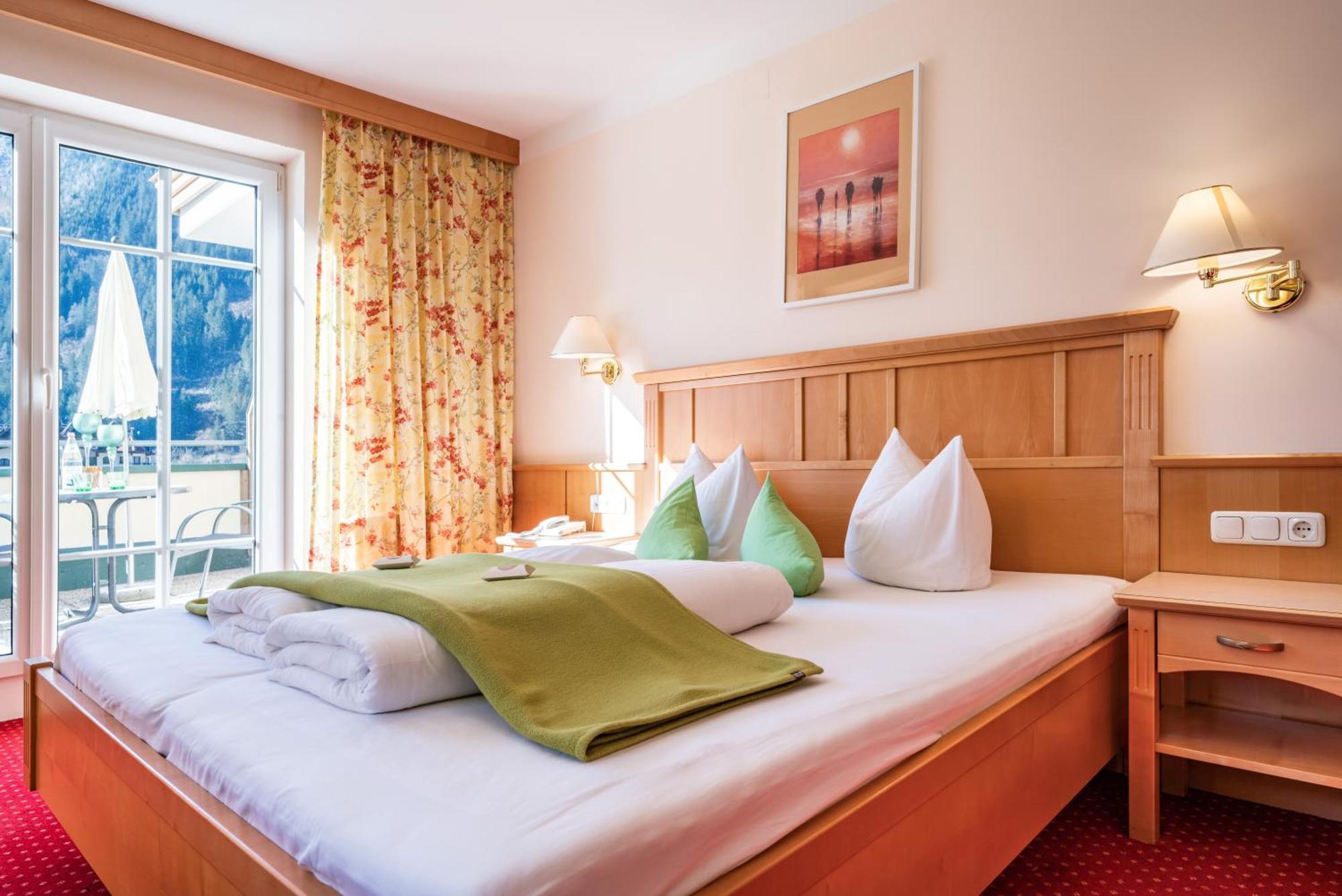 Apparthotel Sonnenhof Mayrhofen Bagian luar foto